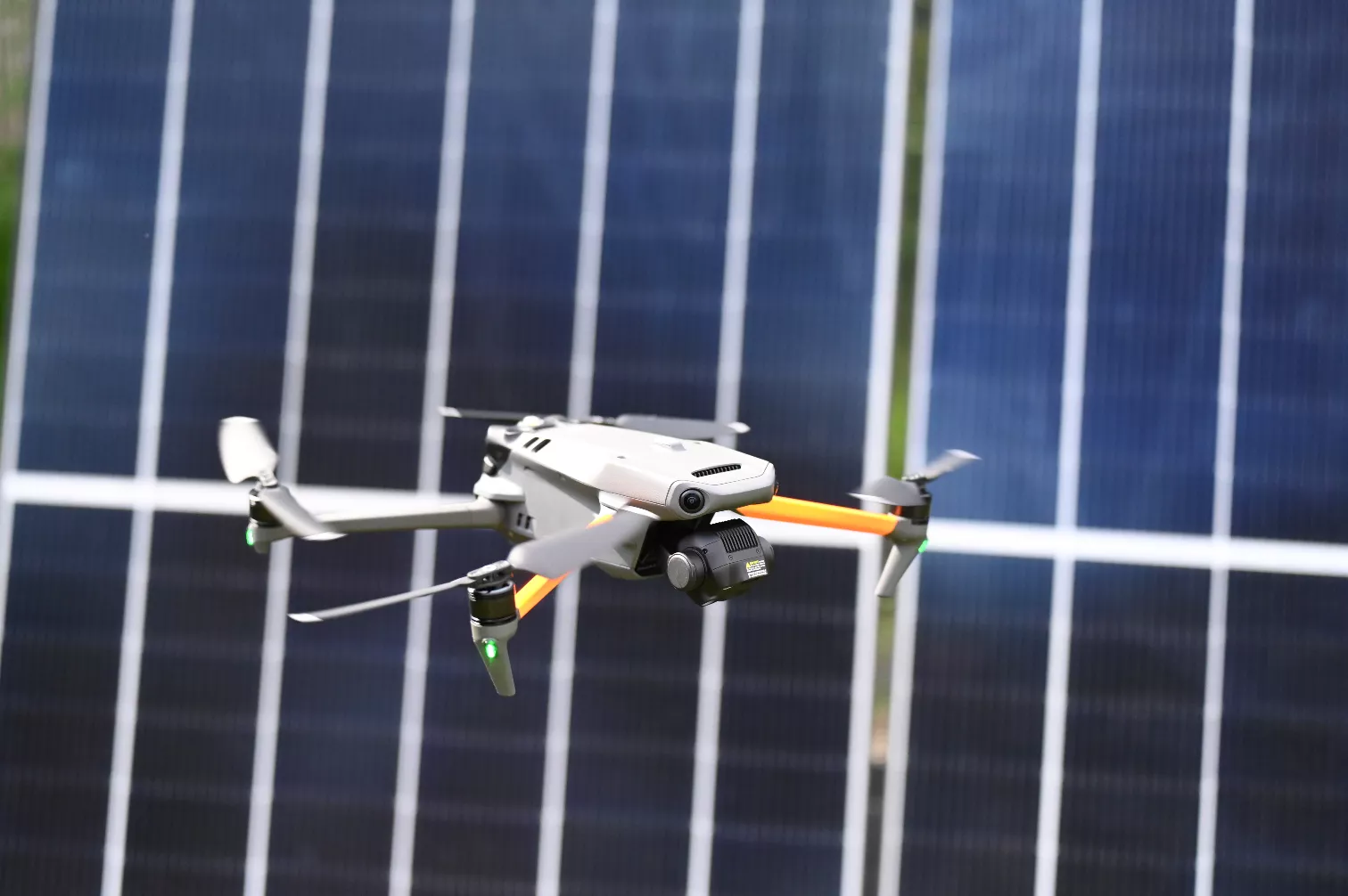 Drohnenthermografie bei PV-Anlagen Drohnenthermografie bei PV-Anlagen